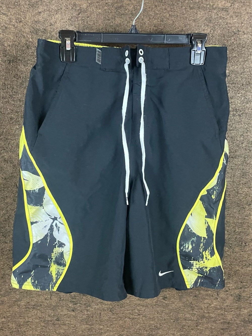 Nike Mens Swim Trunks M Grey Neon Green Board Shorts Mesh Liner Drawstring B8